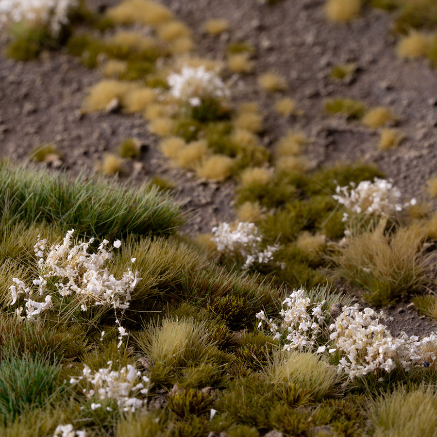 White Flowers 6mm - Wild Tufts By Gamers Grass